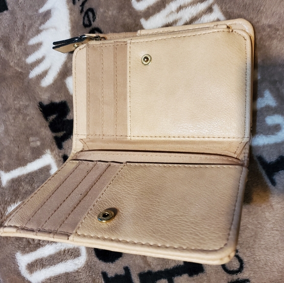 Max Studio Wallet - Picture 4 of 6